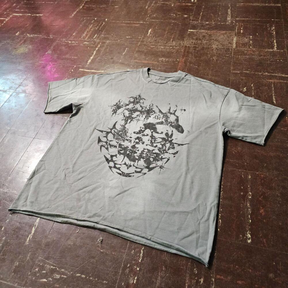Graphic Tee Grunge Skull Spike Print Grey (M) ✨